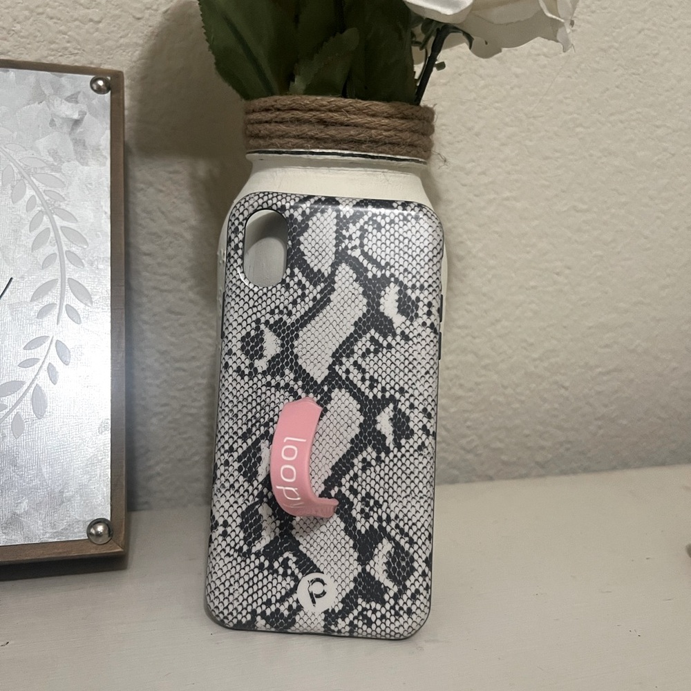 Loopy phone case for iPhone XS